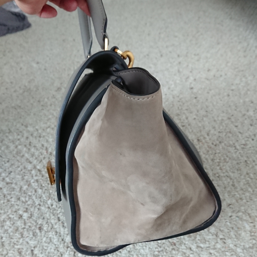 Celine medium trapeze elephant gray purse - Picture 3 of 16